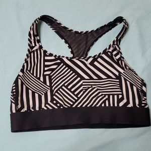 Victoria sport sports bra